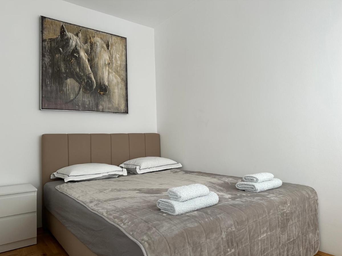 Aura Apartment Belgrado Exterior foto