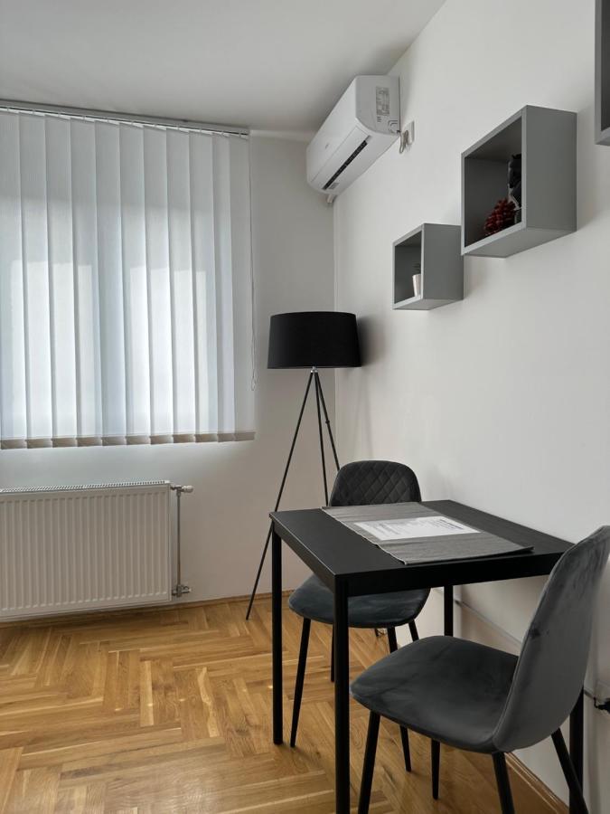 Aura Apartment Belgrado Exterior foto