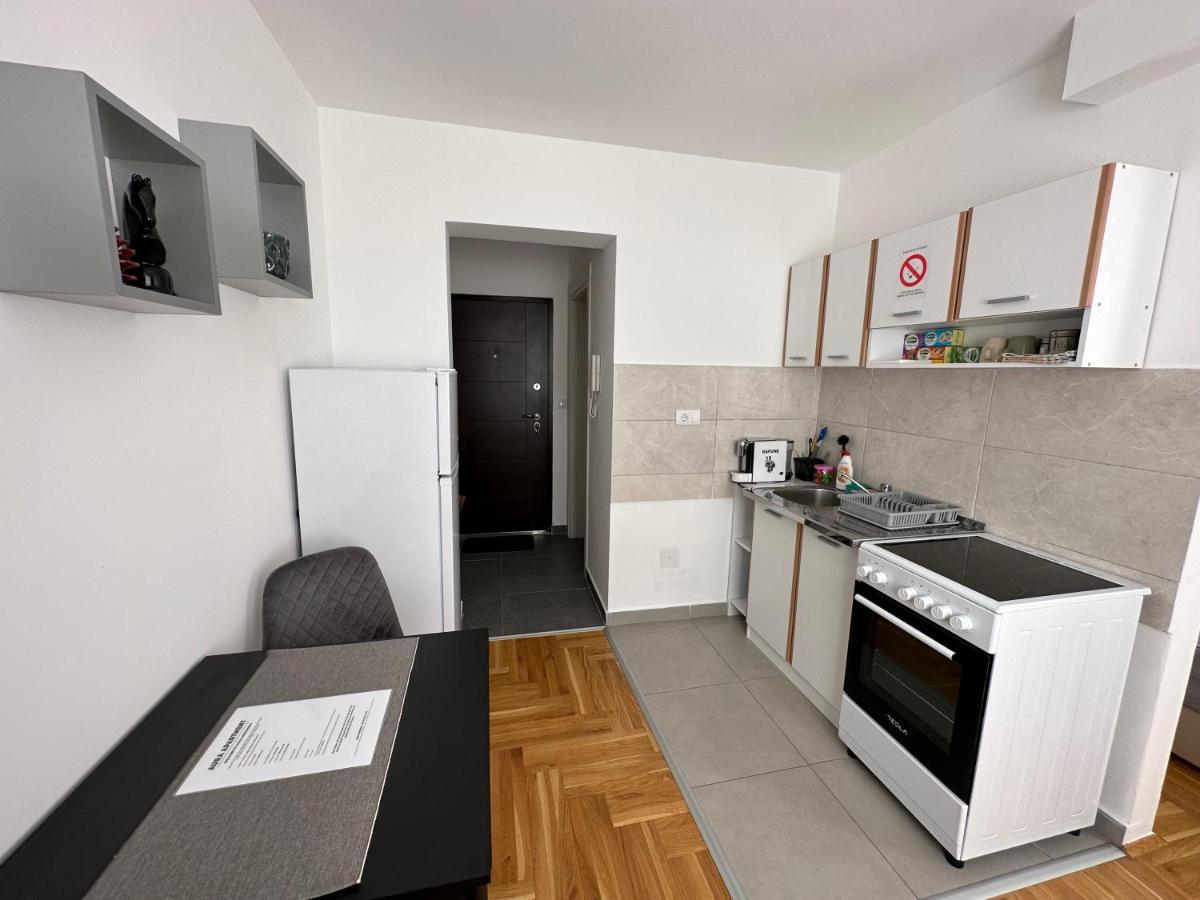 Aura Apartment Belgrado Exterior foto